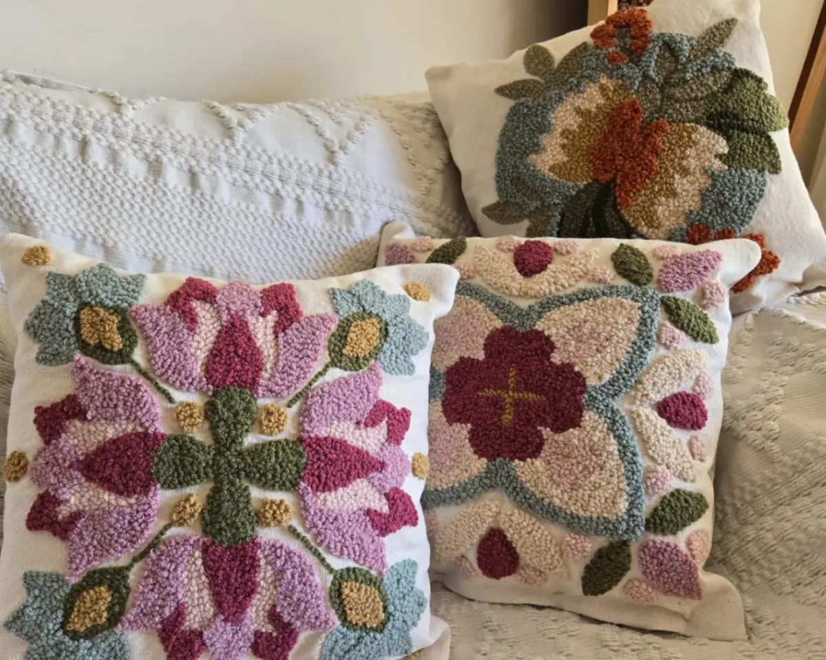Almohadon Bordado Diseño Portugal