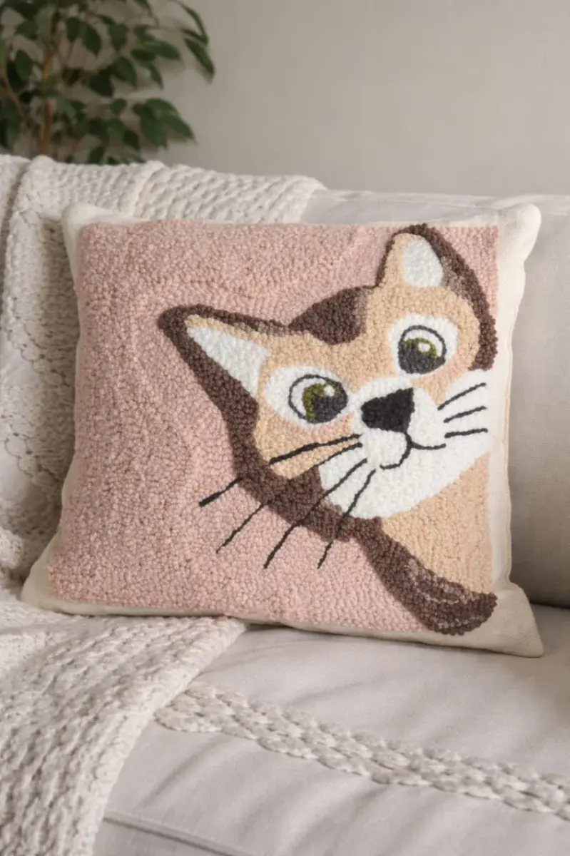 Almohadon Bordado Diseño Chimuelo