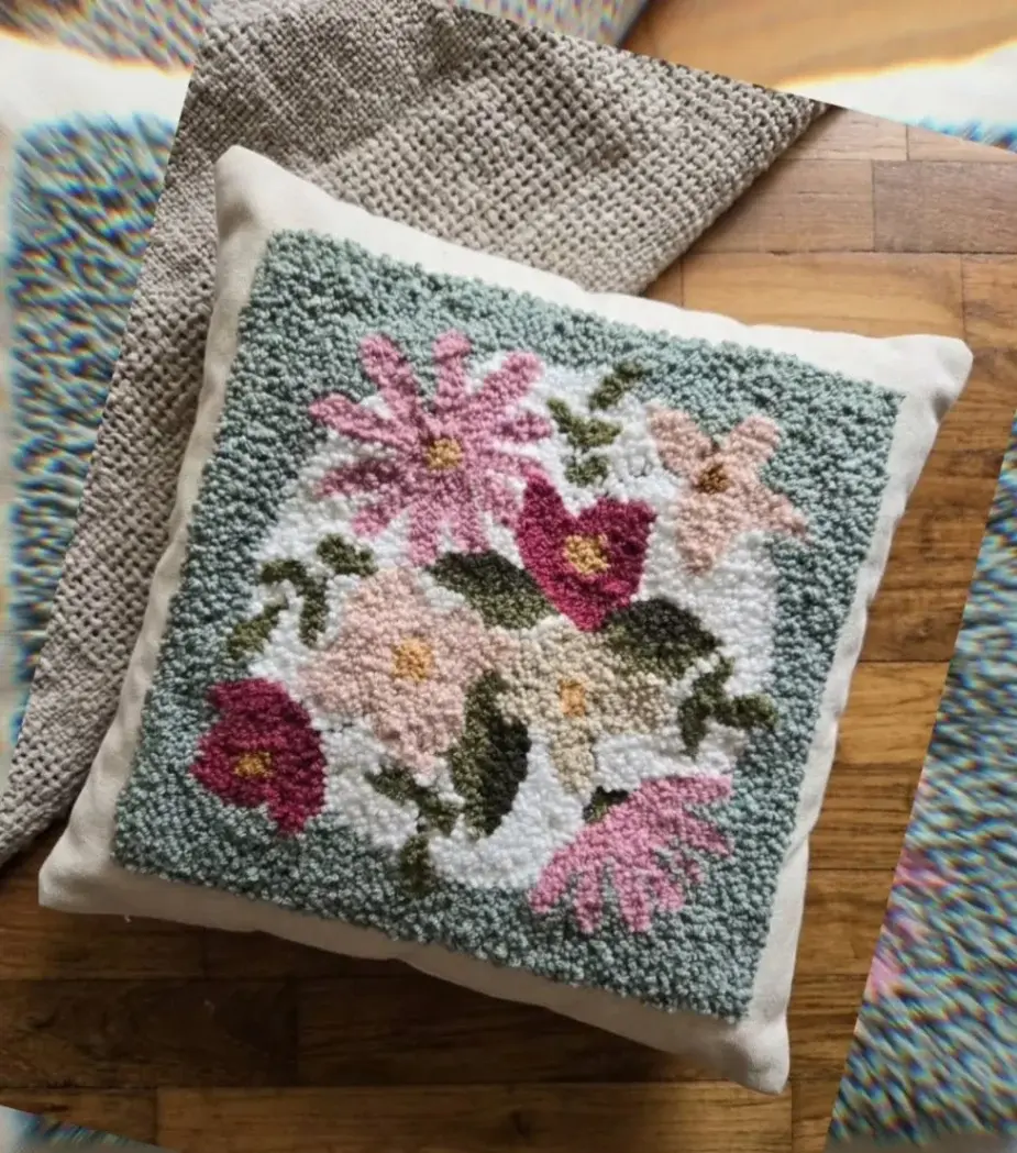 Almohadon Flores 30x30 Bordado