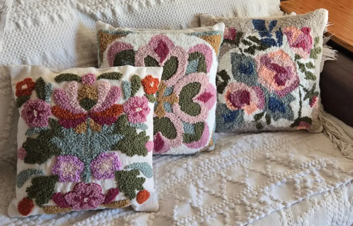 Almohadon Bordado Diseño Rosas