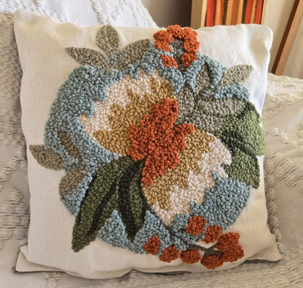 Almohadon Bordado Diseño Portugal