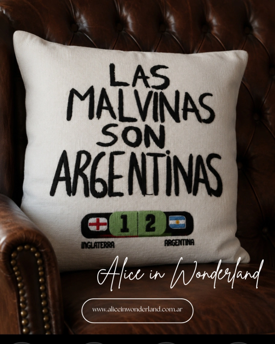 Almohadon MALVINAS SON ARGENTINAS 40X40